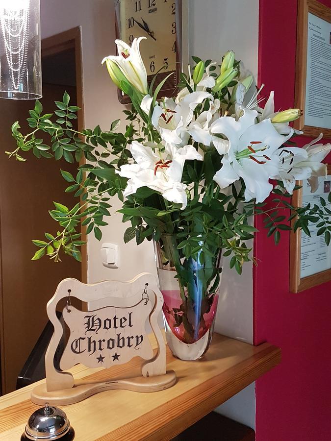 Chrobry Hotel Szprotawa Екстериор снимка
