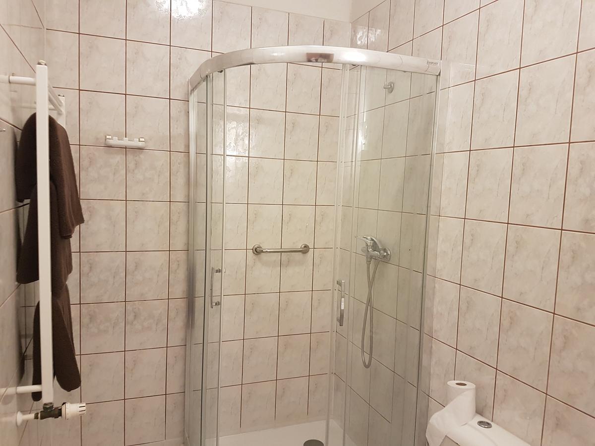 Chrobry Hotel Szprotawa Екстериор снимка