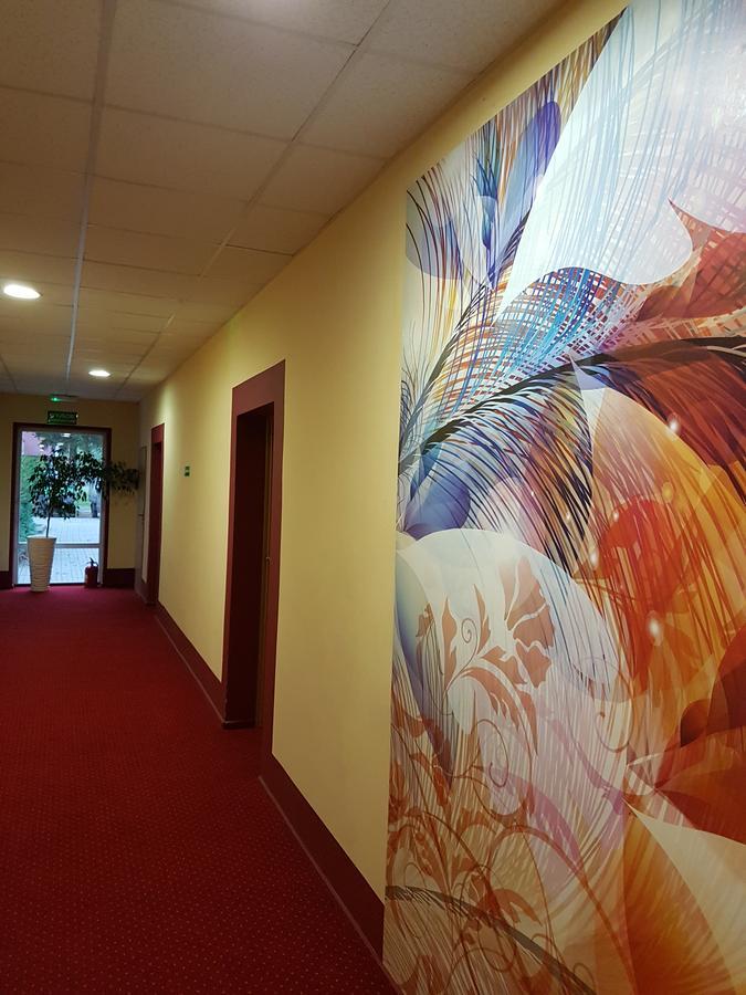 Chrobry Hotel Szprotawa Екстериор снимка