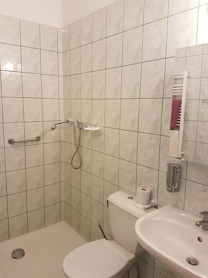 Chrobry Hotel Szprotawa Екстериор снимка