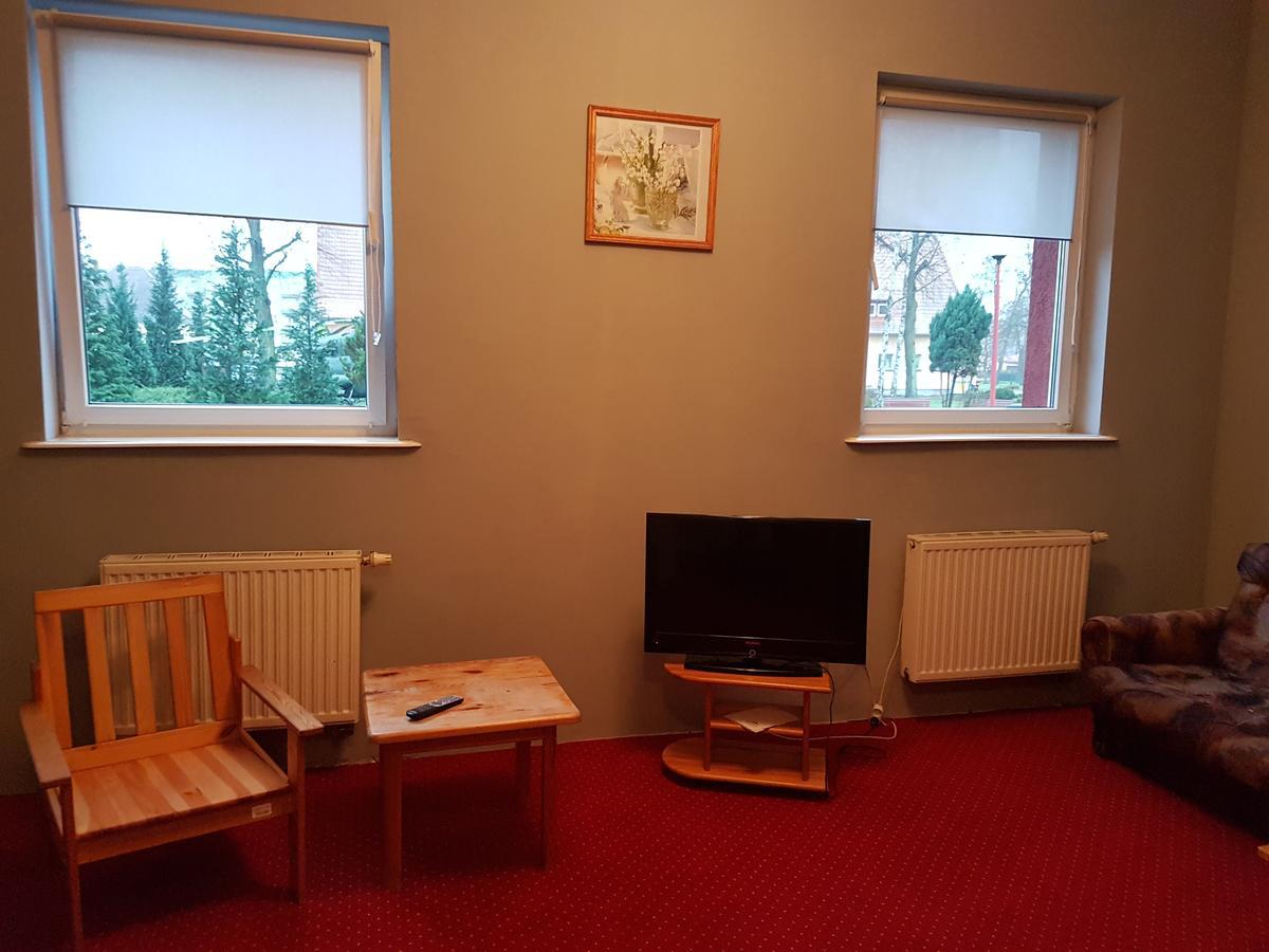 Chrobry Hotel Szprotawa Екстериор снимка