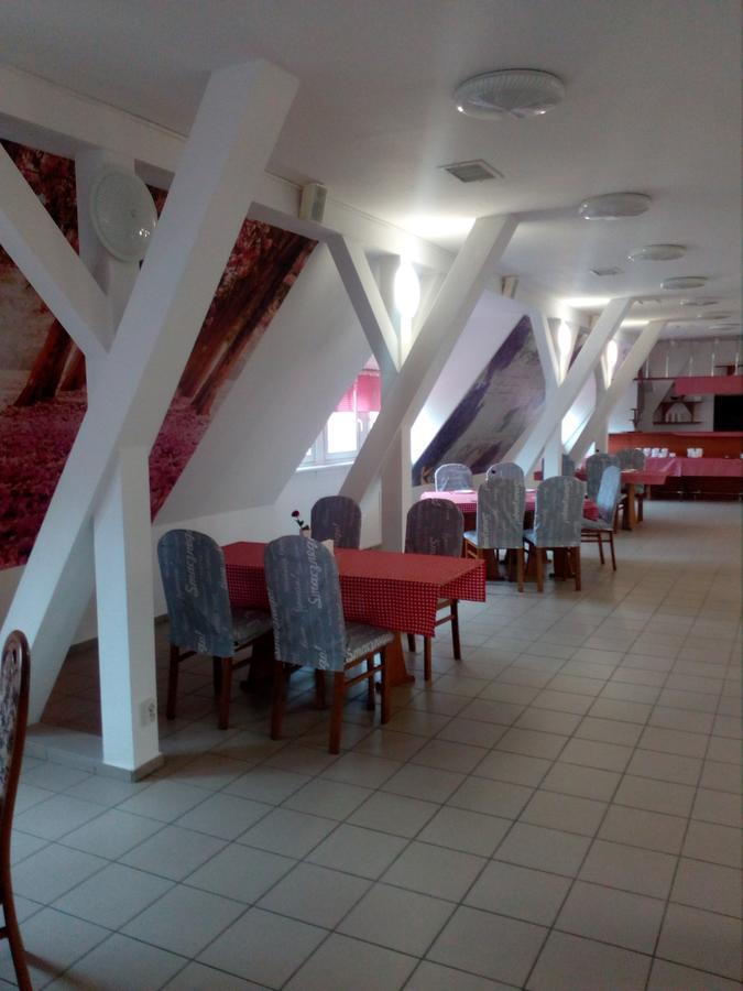 Chrobry Hotel Szprotawa Екстериор снимка